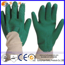 Crinkle Finish latex coated green safety gloves